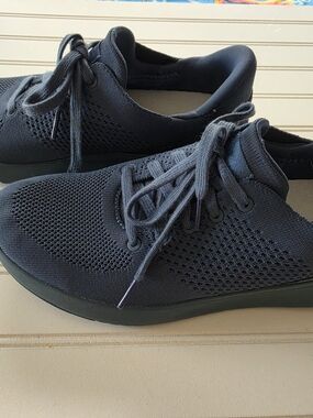 Kizik Lima slip-on sneakers